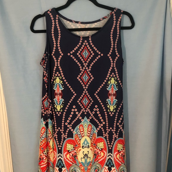 Dresses & Skirts - Sleeveless, summer dress, lightweight Blue tapestry design
Size Medium